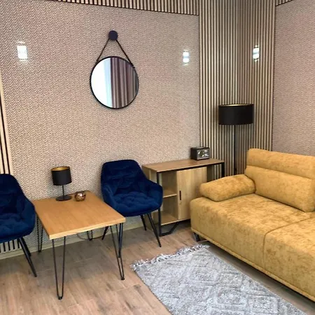 Cis Hotel 2*